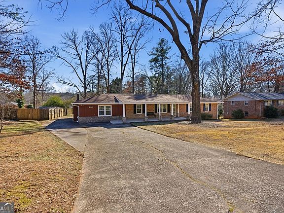 3rd image of 681 Manor Ridge Dr SW