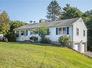 49 Skinner Rd E, Broad Brook, CT 06016