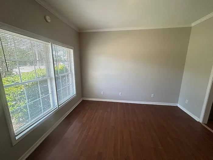 3 bed, 2.0 bath, 1000 sqft, $1,500 — Photo 4