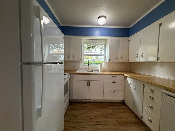 5th image of 6516 NE 24th Ave