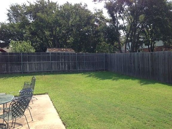 4th image of 8600 Caddo Ct