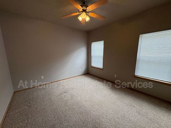 4th image of 650 S Rilynn Ave