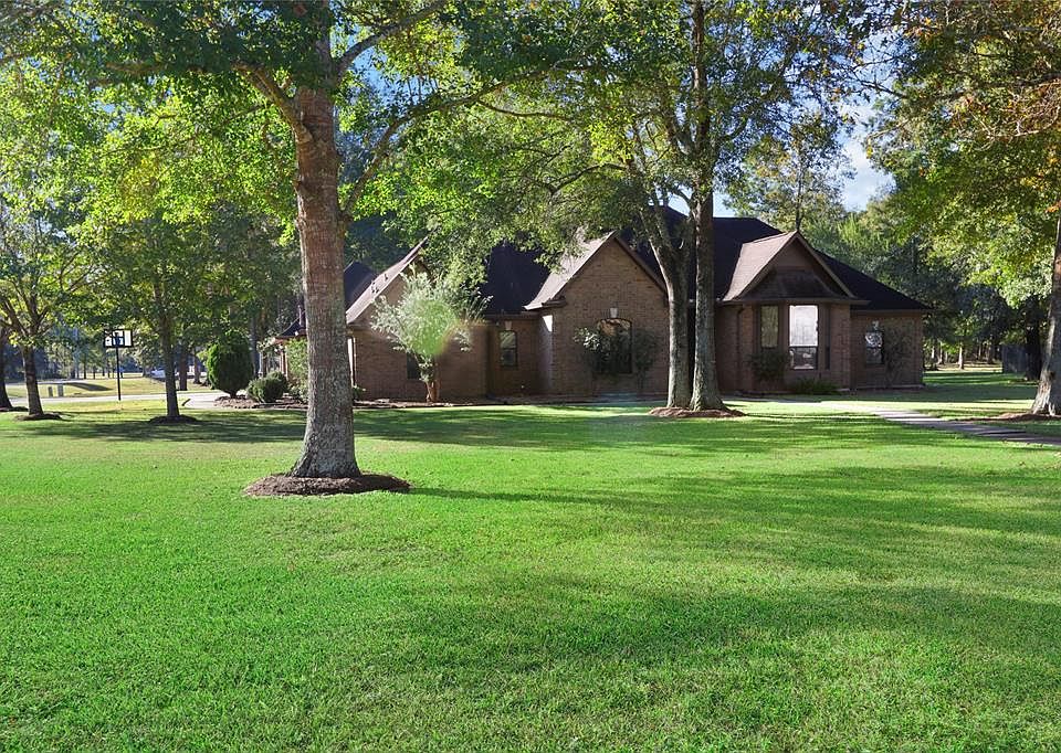 1st image of 27084 Fairway Crossing Dr