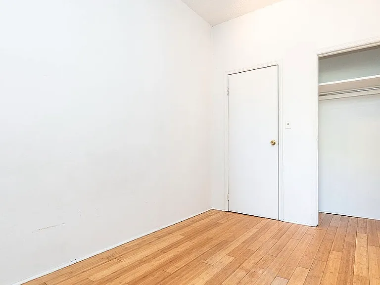 1359 Hancock St #1R — Photo 15