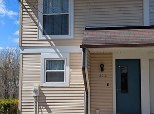 293 Holland Ct, Coraopolis, PA
