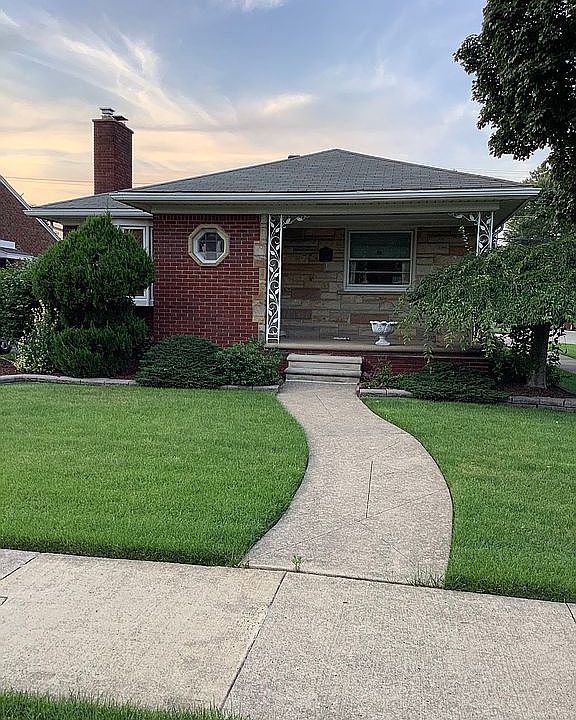 1st image of 1704 Davis St