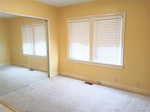 5th image of 1513 S Broadway St