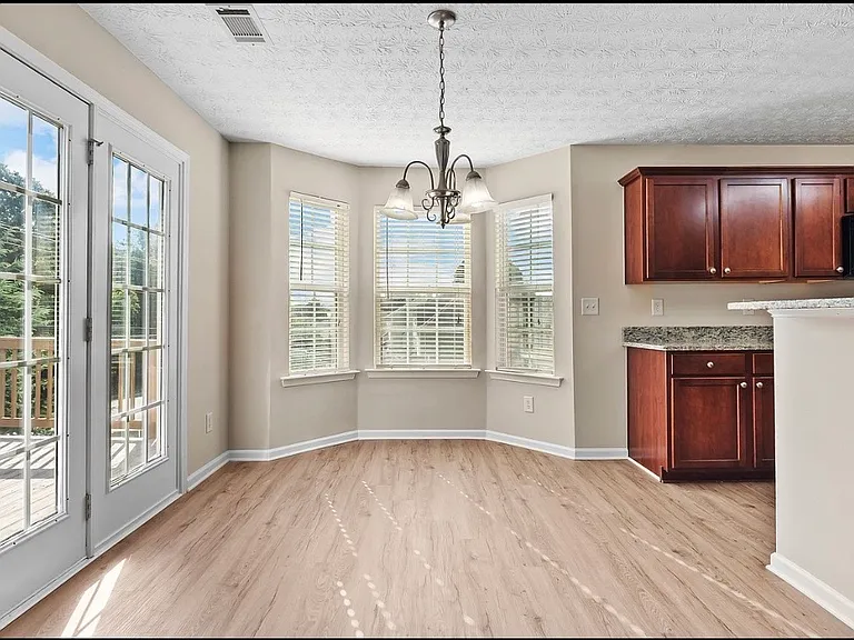 317 Franklin St — Photo 14
