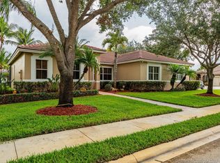 15951 SW 7th St, Pembroke Pines, FL 33027
