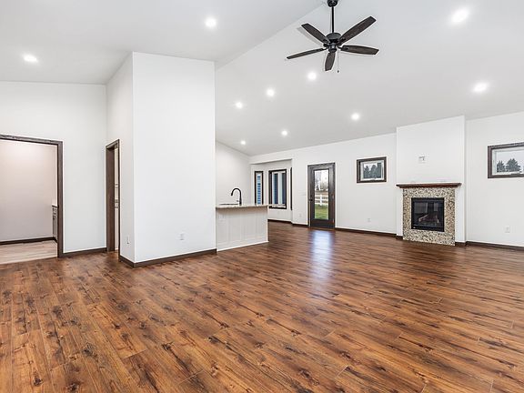 3rd image of 206 Parkview Ave