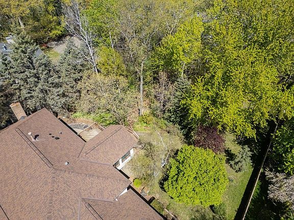 2nd image of 1523 Wellington Way
