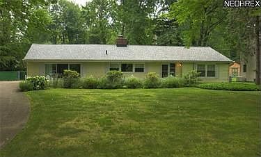 1st image of 121 Beechwood Dr