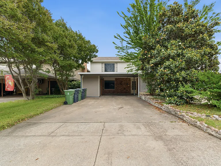 2113 Fleur De Lis Ct — Photo 1