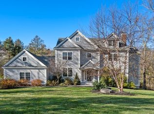 33 Centre St, Dover, MA 02030