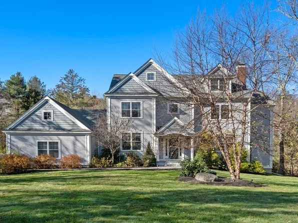 33 Centre St, Dover, MA 02030