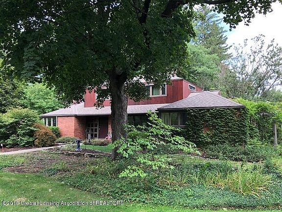 2nd image of 716 Wildwood Dr