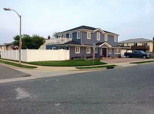16 Sharon Dr, Lido Beach, NY 11561
