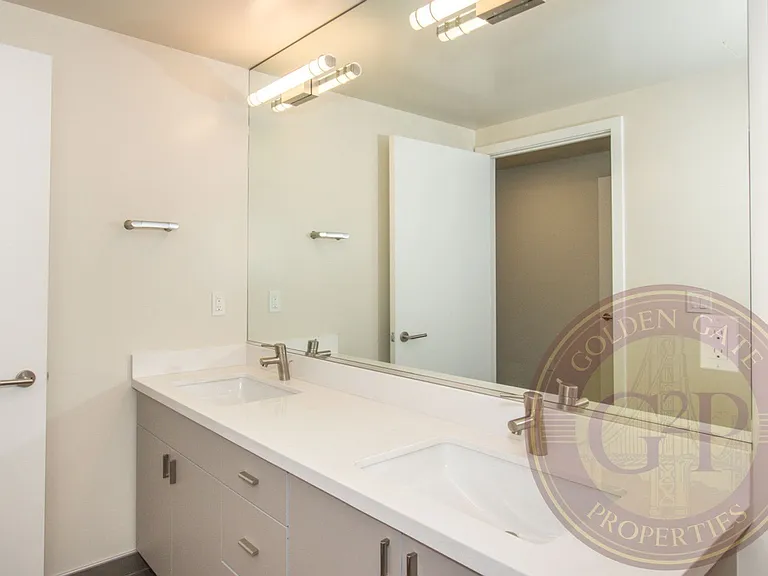 1255 Columbus Ave — Photo 15