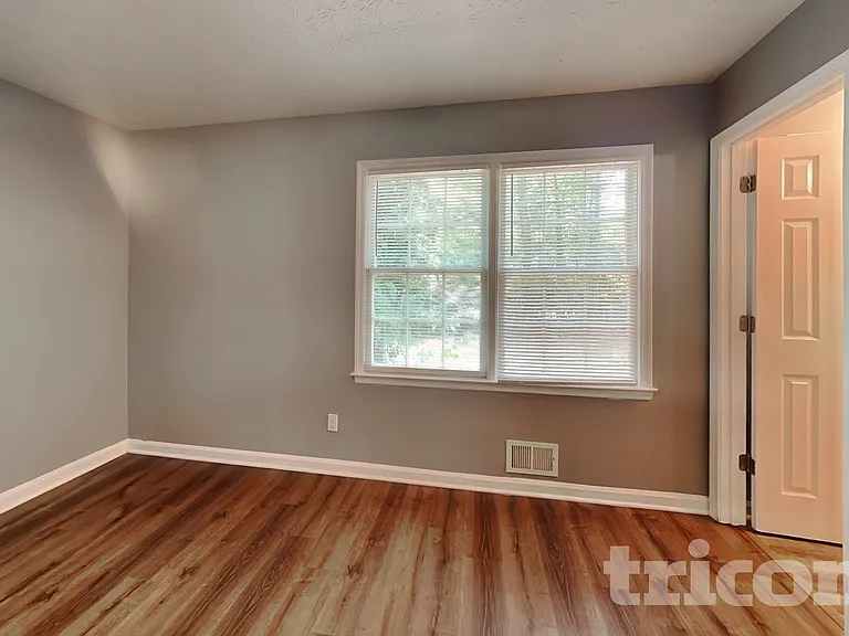 847 Raintree Way SE — Photo 8