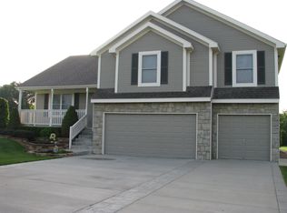 21730 168th St, Basehor, KS 66007