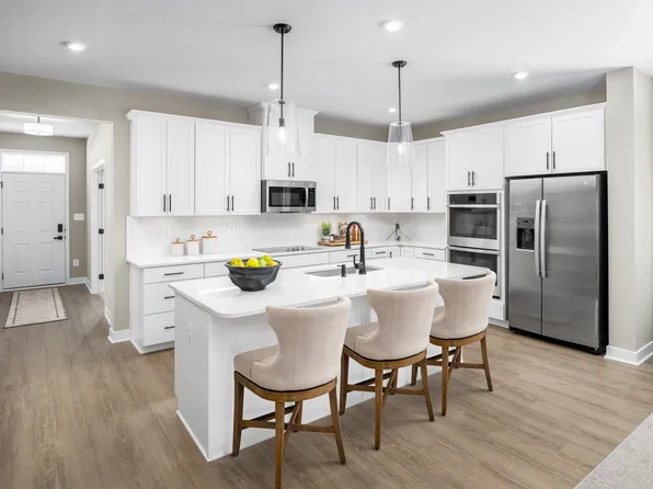 45 Willow Ln, Parsippany, NJ 07054