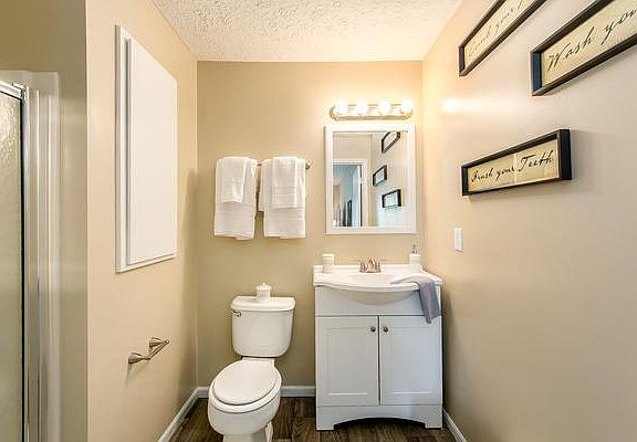 5th image of 3528 Orchard Lake Dr
