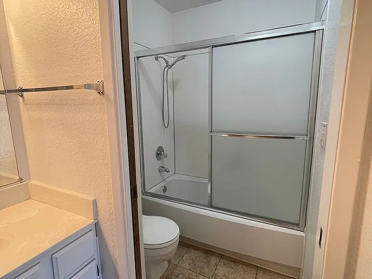 720 Sunrise Ave — Photo 17