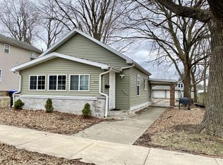 405 E Jackson St, Bloomington, IL 61701