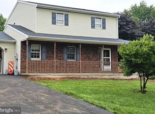 320 Greenbriar Rd, Lewistown, PA 17044