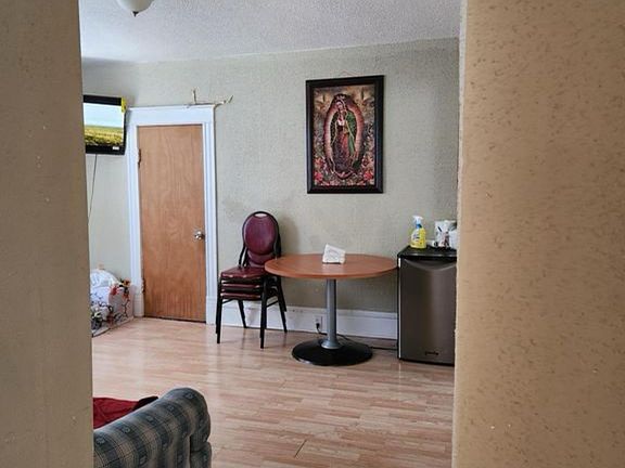 4th image of 2620 Quincy St NE #2
