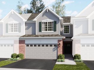 Charlotte Plan, Algonquin Meadows : Traditional Townhomes, Algonquin, IL 60102