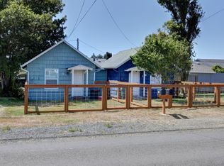 405 Washington Ave #A & B, Long Beach, WA