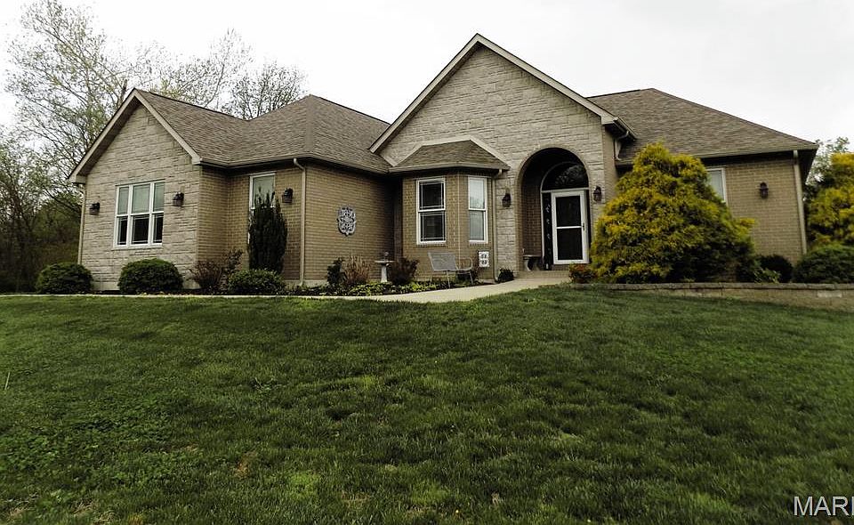 1st image of 1011 Carriage Ln