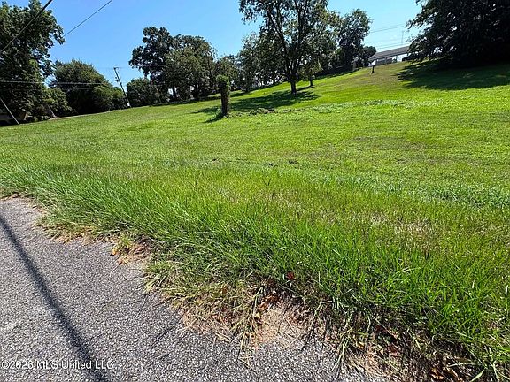 4th image of W College Ave Lot 6-8