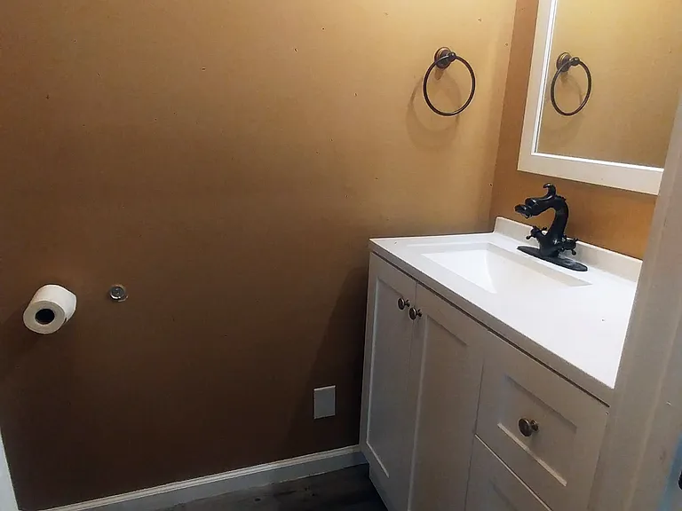 2112 Family Ln #C — Photo 5