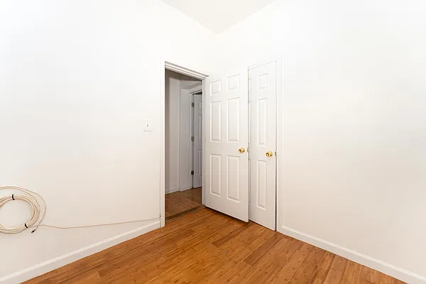 Rented by Julianna Realty Corp | media 8