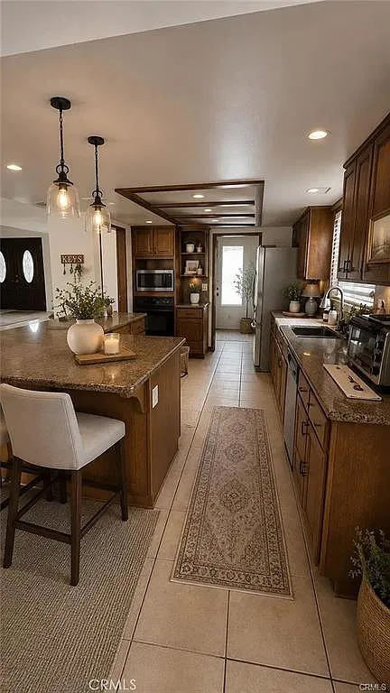 3 bed, 2517 sqft, $1,100 — Photo 2
