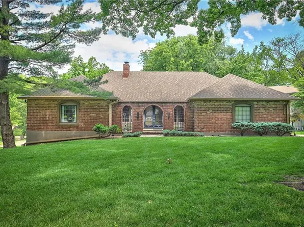 12614 Ensley Ln, Leawood, KS 66209