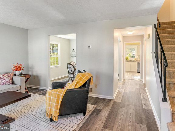 4th image of 4631 Charlton Ct