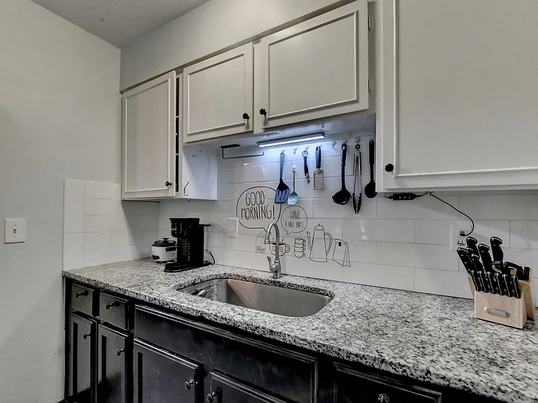 3071 Colonial Way #J — Photo 26