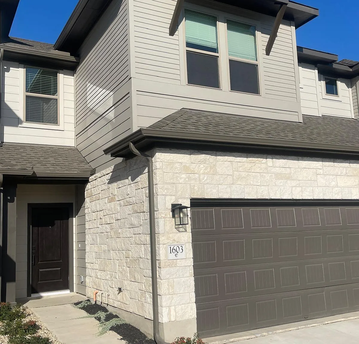 2500 Forest Creek Dr — Photo 1