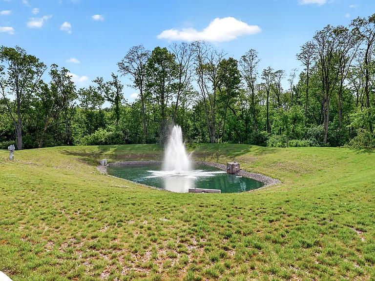 2703 Golden Leaf Dr #2703 — Photo 32