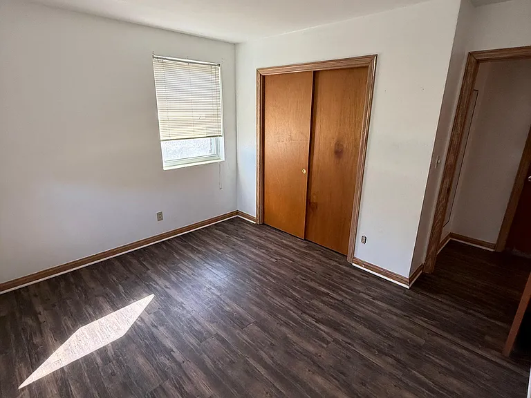 5012 Perrine Dr — Photo 21