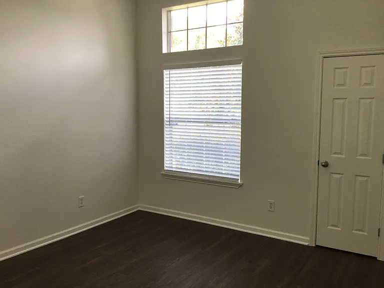 327 Leisure Ln — Photo 13