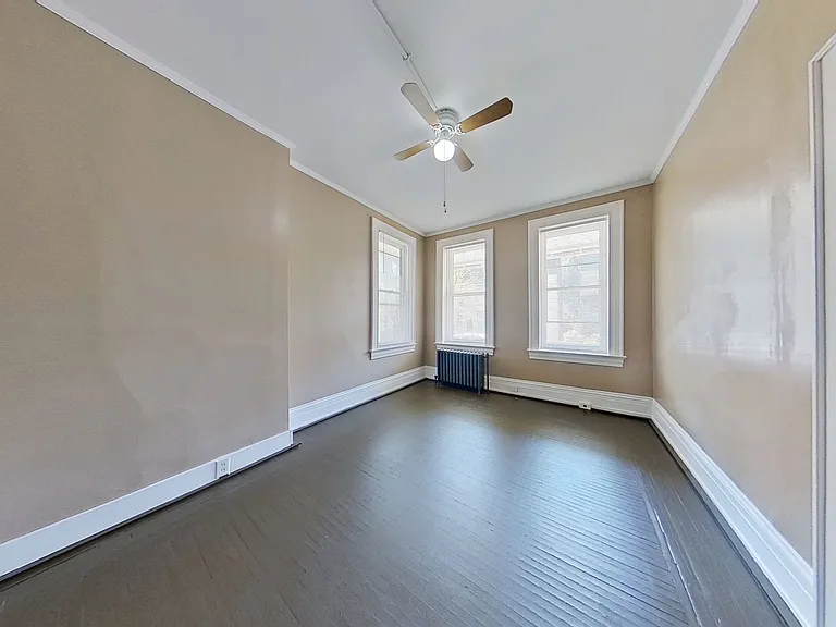 319 Roosevelt Ave #1 — Photo 5