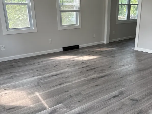 70 Court St, Dover, NH 03820