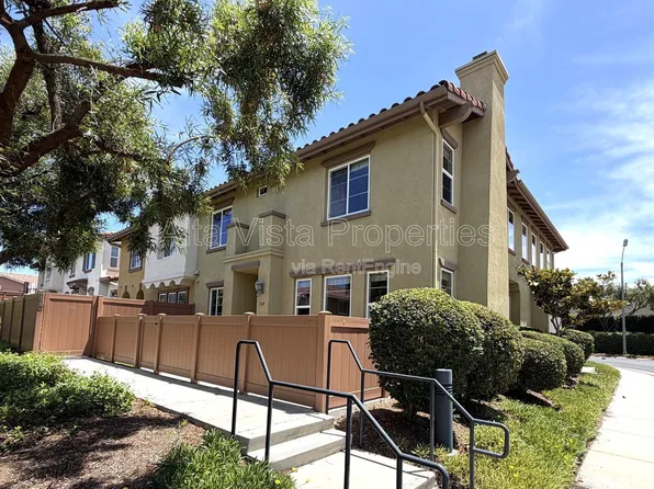 1349 Isabella Way, Vista, CA 92084