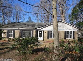 4702 Cricklewood Dr, Greensboro, NC 27407