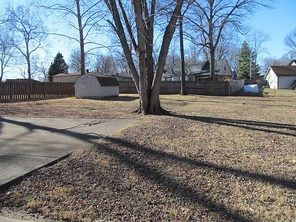 5th image of 104 Mossland Dr