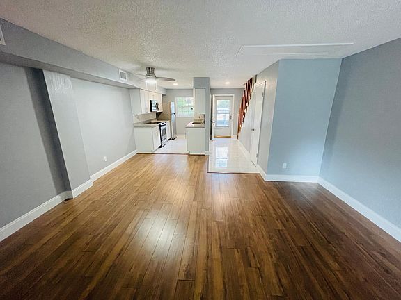 2nd image of 209 S Lake St